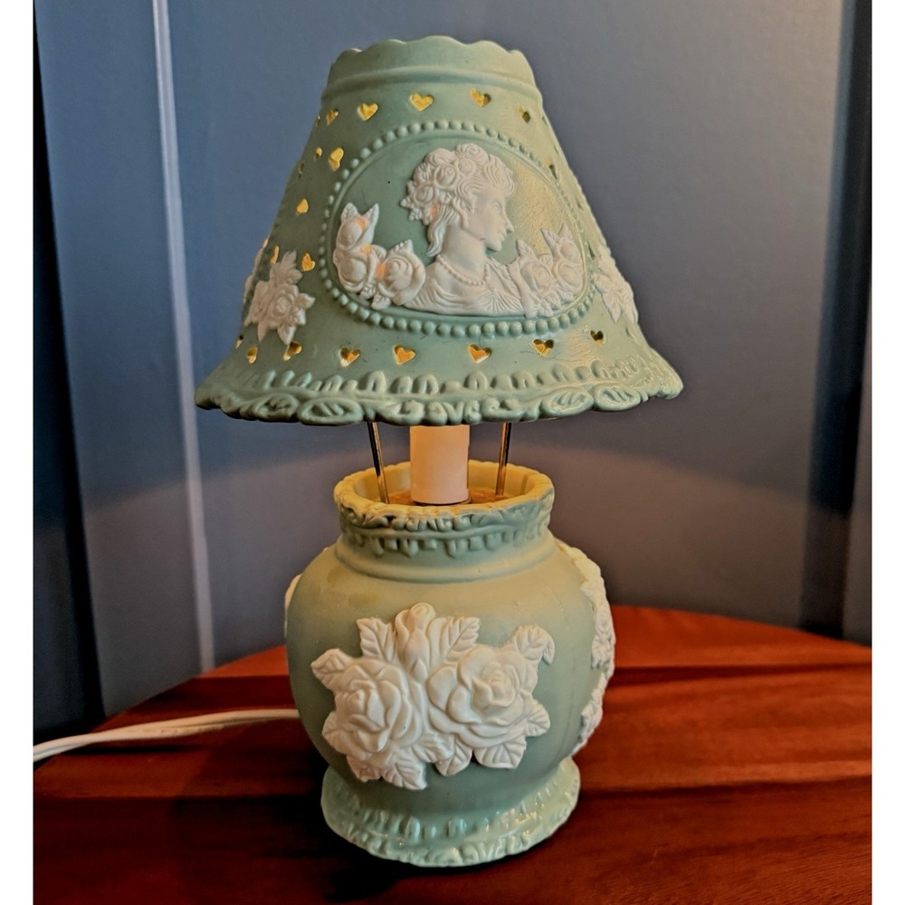 Vintage Jasperware Style Accent Lamp‎ Cameo Heart Cutout Mint Green Kitchen Mini